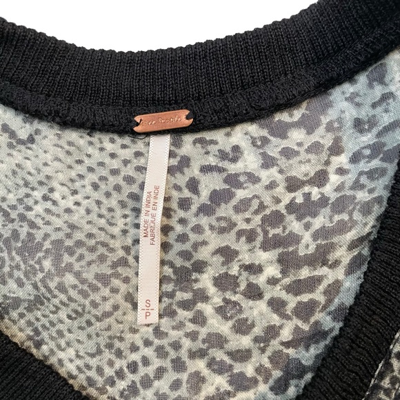 Free People Sheer Oversized Top Lori Snake skin Slouchy Bomber Jacket Size S - Picture 6 of 11